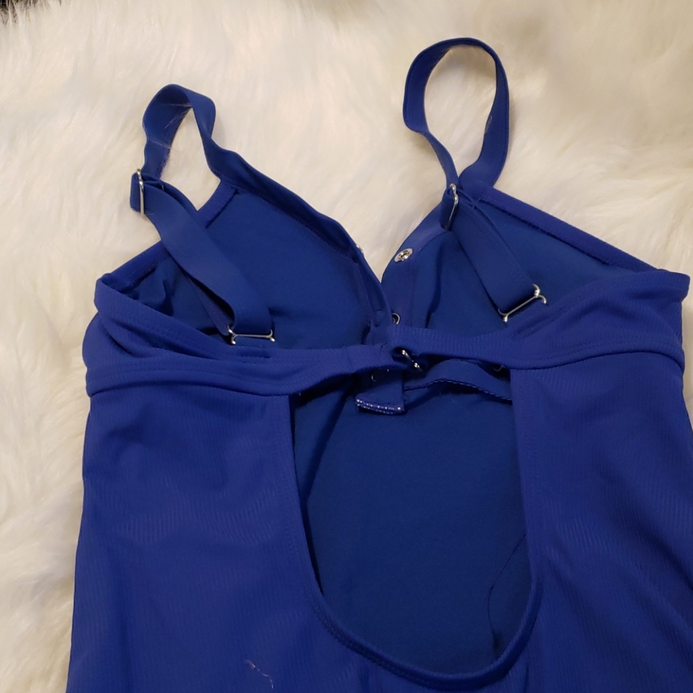 Swimsuit - Picture 3 of 3